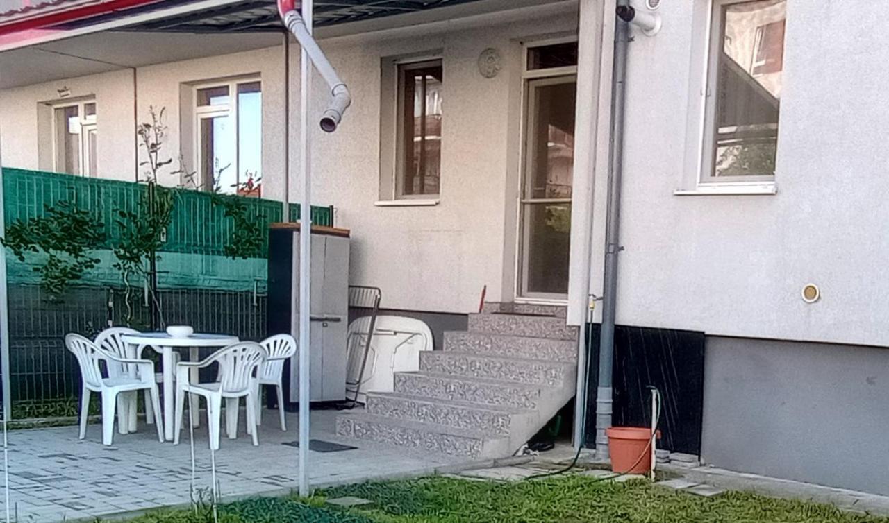 Appartement Apartament Daniela à Floreşti Extérieur photo