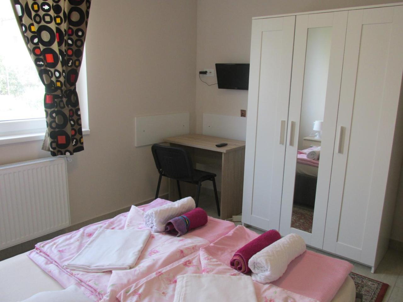 Appartement Apartament Daniela à Floreşti Extérieur photo