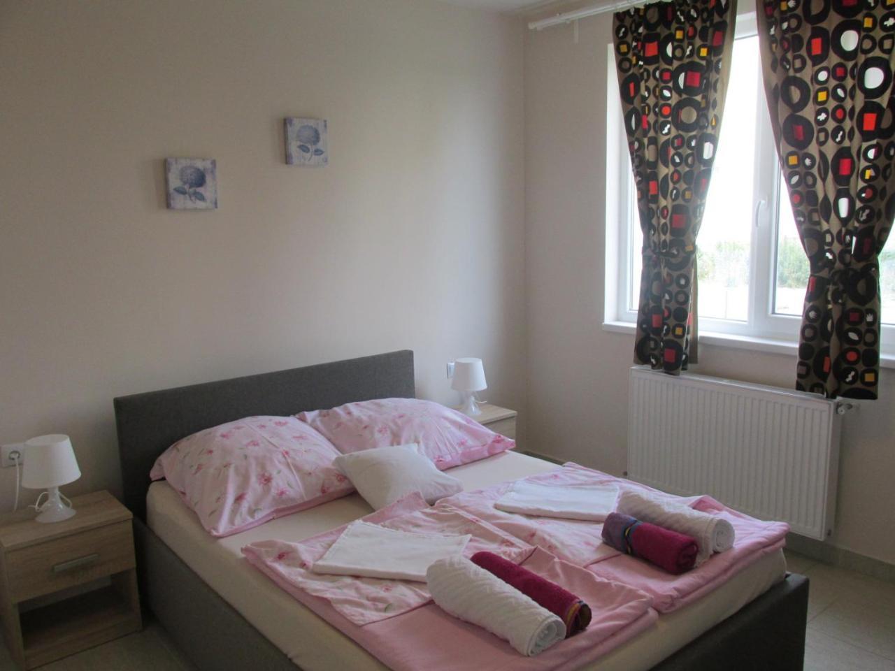 Appartement Apartament Daniela à Floreşti Extérieur photo